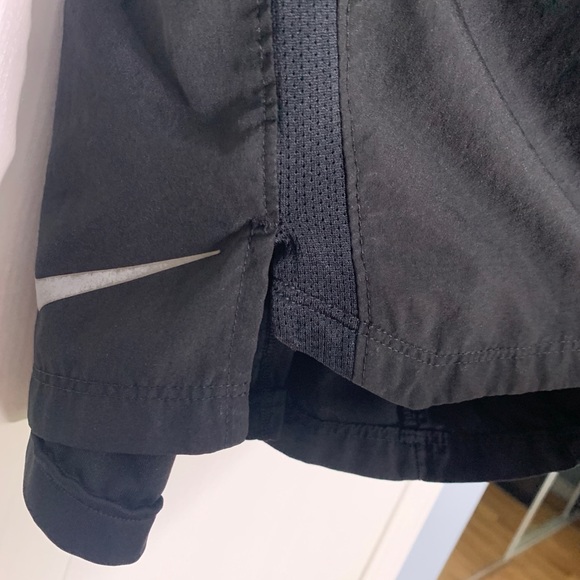 Nike athletic shorts with compression tights - Picture 4 of 5